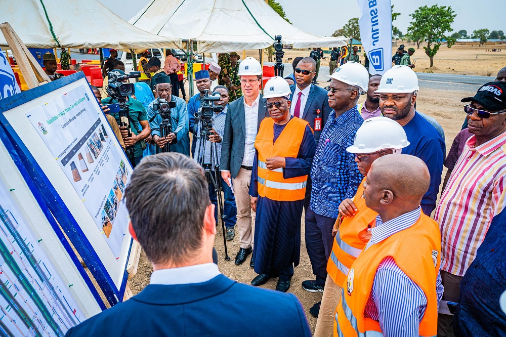 Chief of Staff to the President, Prof. Ibrahim Gambari(2nd right), Hon. Minister of Works and Housing, Mr Babatunde Fashola SAN (2nd left), Senior Special Assistant to the President, Special Projects, Mr Aniefiok Johnson(right), Managing Director, Julius Berger Nig Ltd, Mr Lars Richter (left)  and others during the inspection of the Completed Section of the Reconstruction  of the Abuja - Kaduna- Zaria - Kano Dual Carriageway (Section III : Zaria - Kano) on Monday 17th April 2023