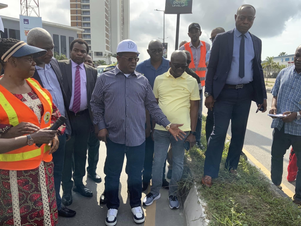 Honourable Minister, Federal Ministry of Works, Senator Dave Umahi, Director, Highways South West, Engr Adedamola Kuti, Director, Highways Bridges, Engr Owosanya Onatuga at the inspection of the Rehabilitation of Outer - Marina - Bonny Camp Road in Lagos State on the 29th August, 2023