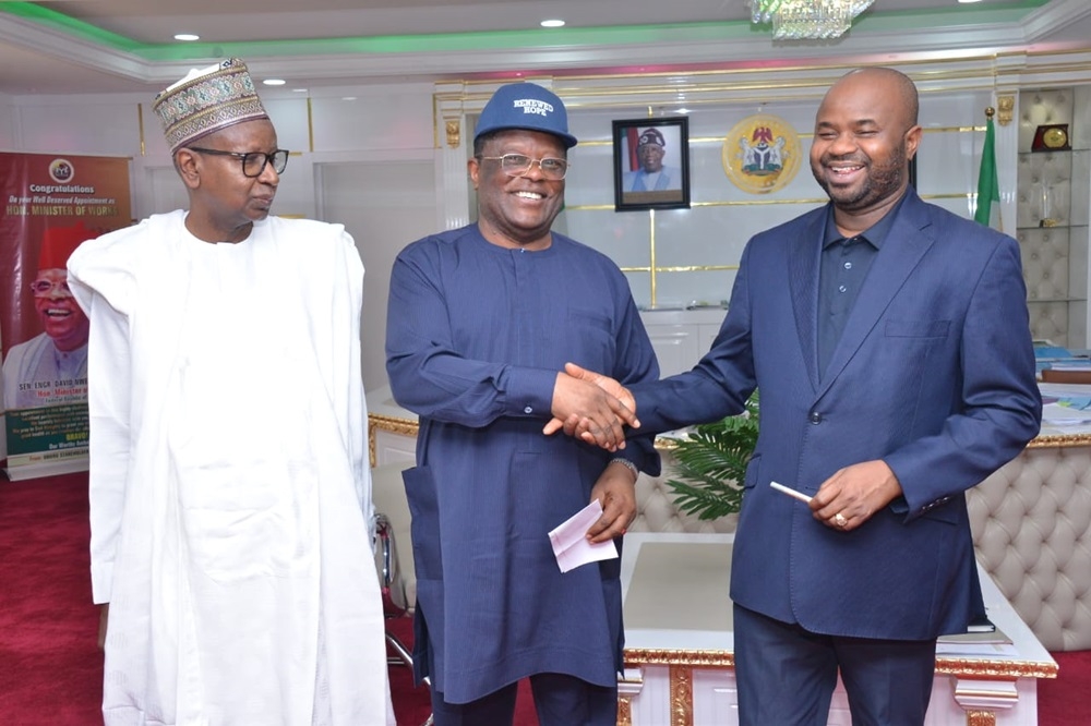 Honourable Minister of Works, His Excellency Sen Engr Nweze David Umahi CON (centre) in a Press briefing wth the Chairman, Federal Inland Revenue, (FIRS) Mr. Zacch Adedeji, FCA and the Group Chief Executive Officer of Nigeria National Petroleum Company Limited, NNPCL, represented by the Chief Financial Officer, Umar Isa Ajiya in his office on 16th February 2024.