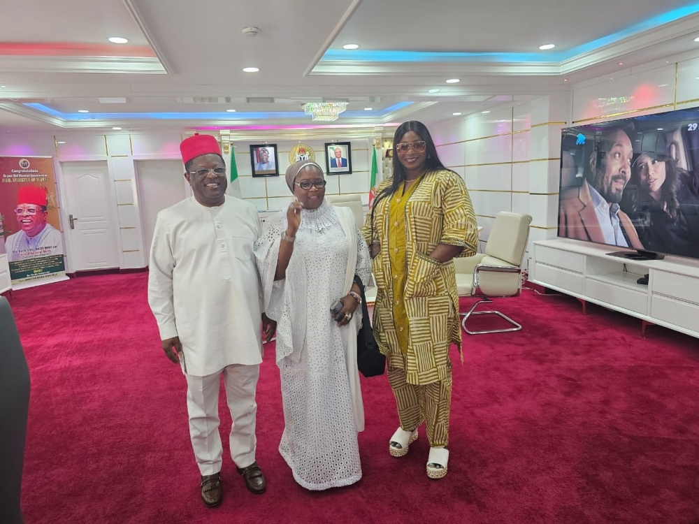 HONOURABLE  MINISTER OF WORKS HAD AN AUDIENCE  WITH THE WIFE OF THE GOVERNOR  OF EBONYI  STATE, HER EXCELLENCY,  CHIEF MRS. UZOAMAKA MARY-MAUDLINE NWIFURU AND THE FIRST DAUGHTER OF THE FEDERAL REPUBLIC OF NIGERIA AND IYALOJA GENERAL, CHIEF MRS. FOLASADE TINUBU-OJO