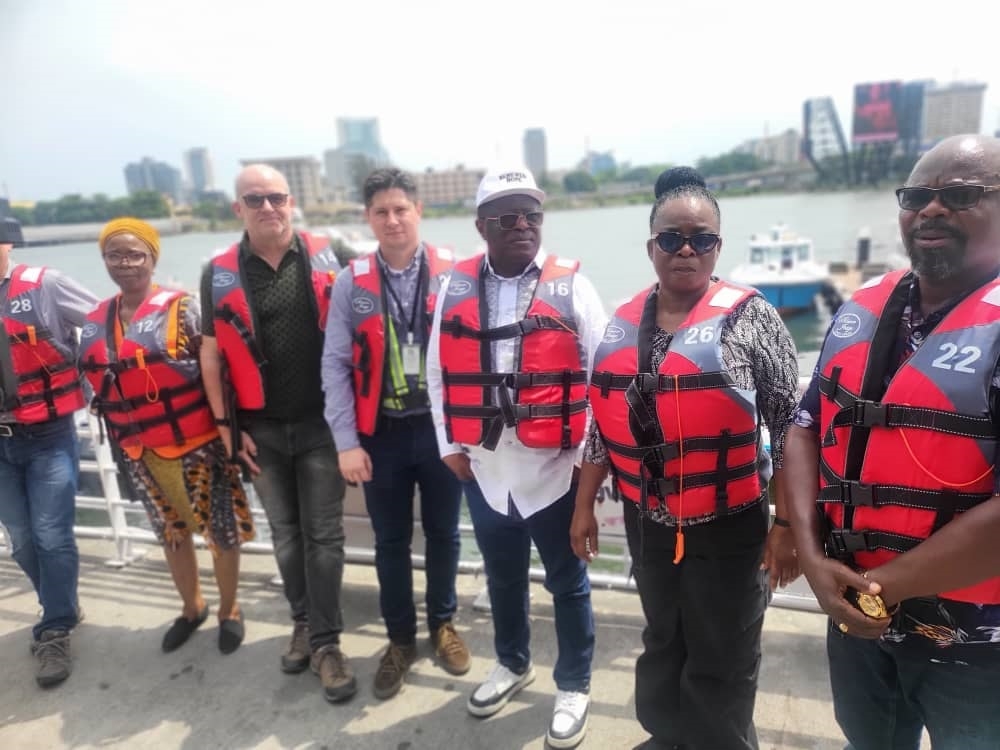 Honourable Minister of Works, His Excellency Sen. Engr. Nweze David Umahi, CON, with other dignitaries during the official handover of the first phase of the project, made up of 47.47 kilometers dual carriageway, to Hitech Construction Company Ltd