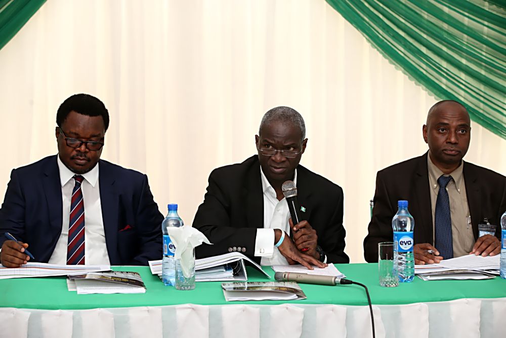 Hon . Minister of Power, Works & Housing, Mr Babatunde Fashola, SAN( middle), Â Managing Director of Niger Delta Power Holding Company Limited(NDPHC), Mr Chiedu Ugbo (left)Â  and Managing Director of Transmission of Nigeria (TCN), Dr Abubakar Atiku (right) during the 10th Â Monthly Meeting of the Hon. Minister with Operators in the Power Sector hostedÂ  by the Niger Delta Power Holding Company Limited at the Ikot Ekpene NIPP 330 KV Switching Station, Ikot Ekpene ,Akwa Ibom State on Monday 21st November, 2016.